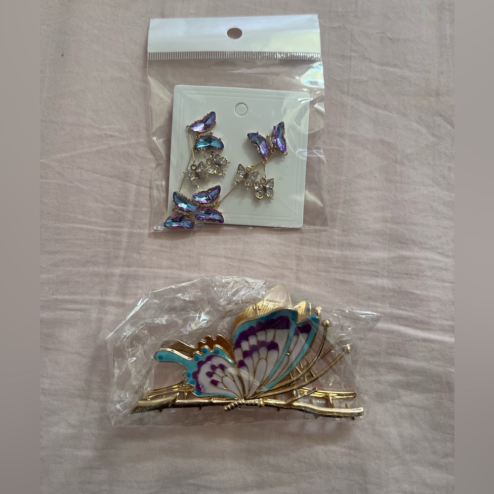 Forever 21 Gold and Purple Butterfly Hair Clips